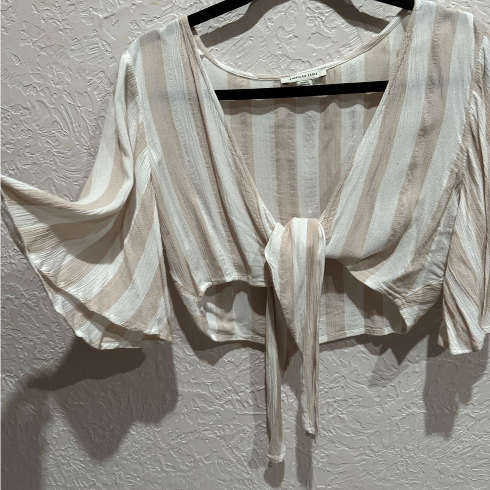American eagle flowy tie shirt